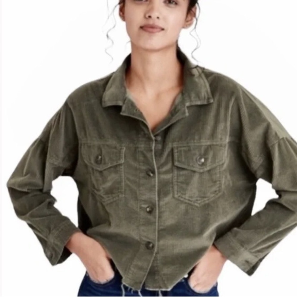 AMERICAN EAGLE | Women’s Green Cropped Raw Hem Oversized Corduroy Jacket
